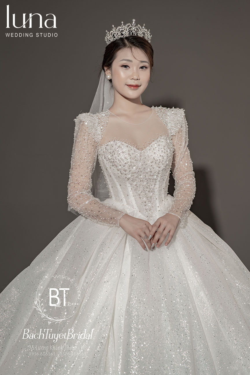 Mẫu váy cưới cao cấp 02
